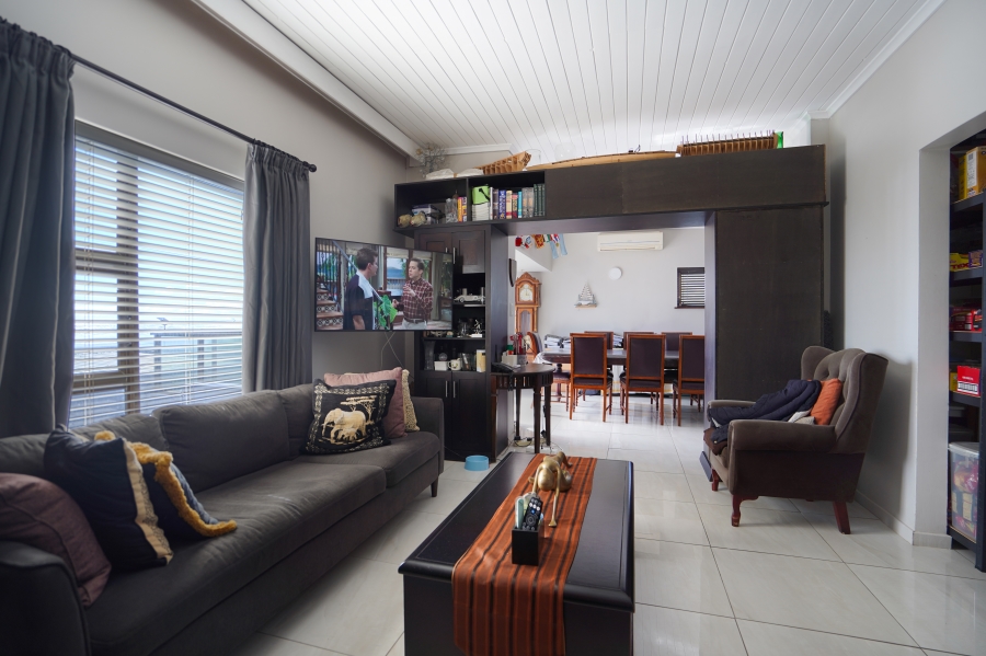 8 Bedroom Property for Sale in Melkbosstrand Central Western Cape